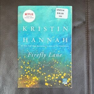 Kristin Hannah “Firefly Lane” Paperback Novel - NY Times Bestselling Author